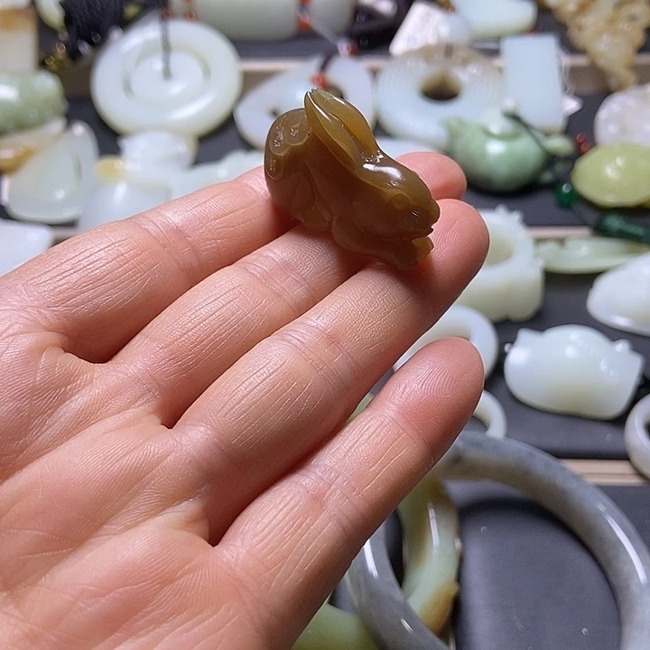 和田玉未镶嵌挂件