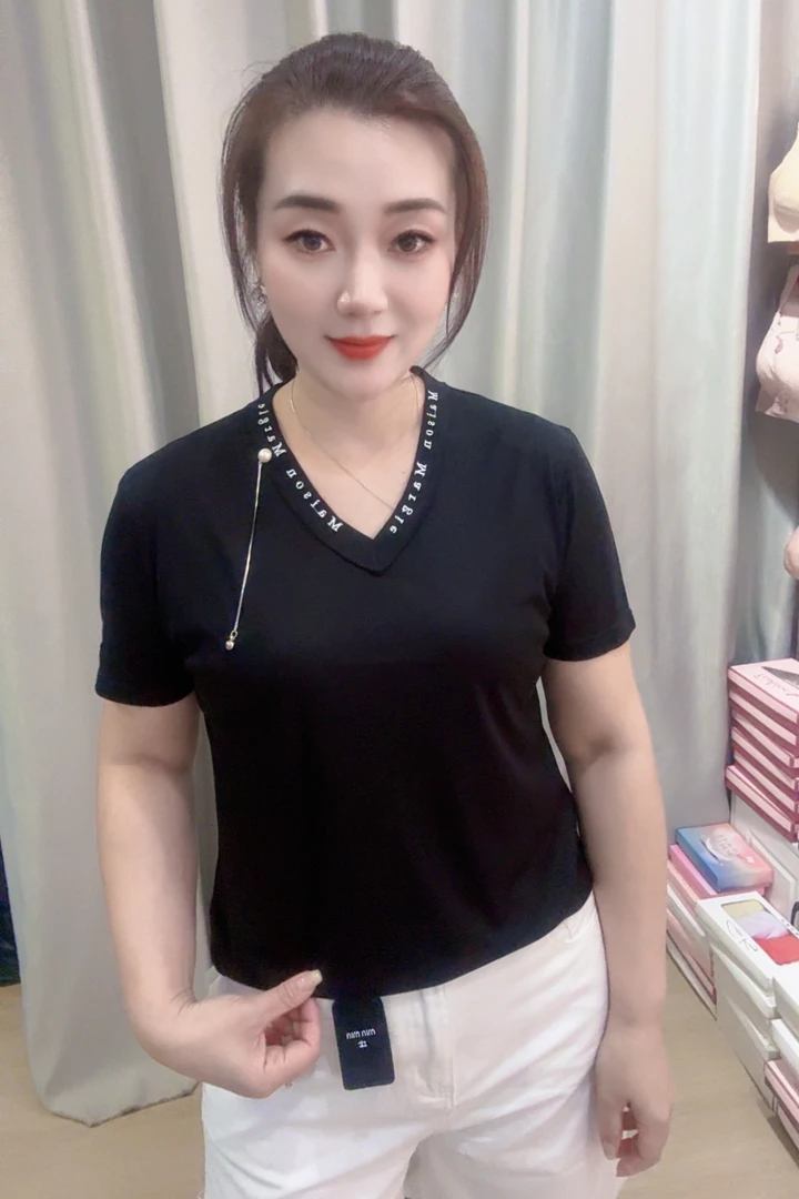 5510夏季V领字母刺绣简约百搭短袖冰爽舒适T恤