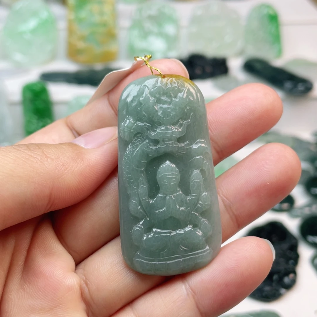 翡翠颈饰未镶嵌千手