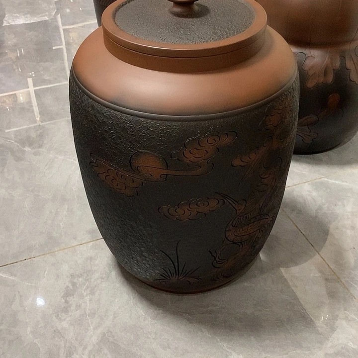 三号皮革纹茶缸。