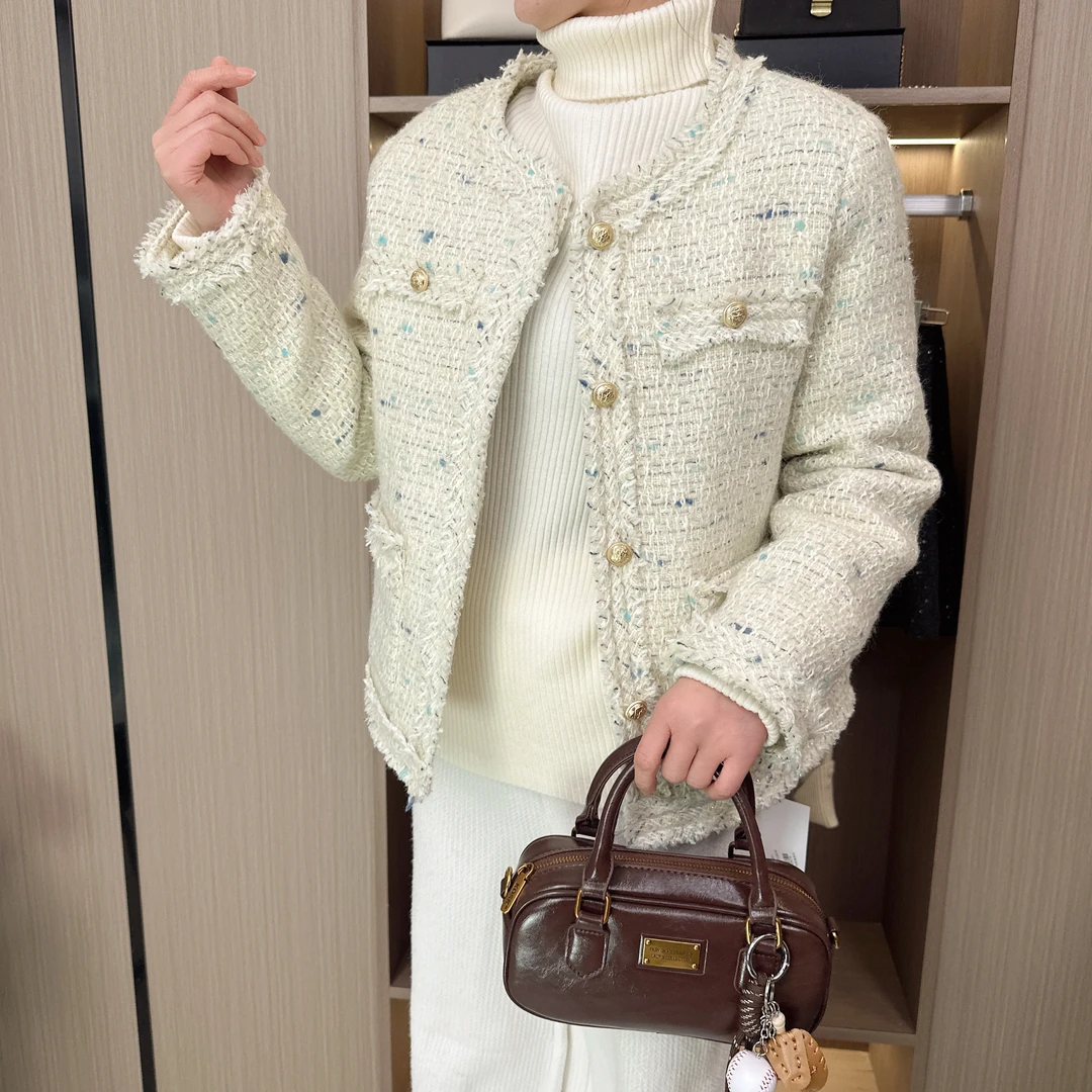 圆领轻奢气质小香风外套短款加绒加厚保暖时尚百搭秋冬新款