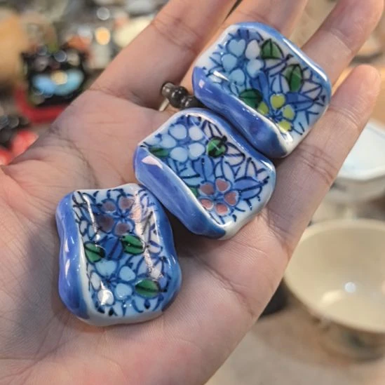 瓷片啊哈哈哈哈哈哈哈哈哈哈哈哈