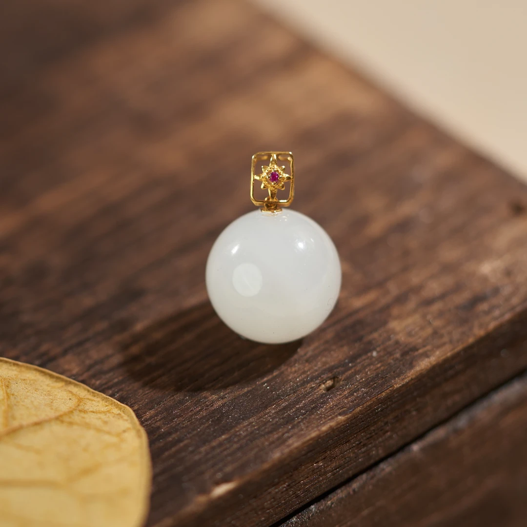 【玉总珠宝】18k和田玉白玉圆珠吊坠首饰多样性发一CAN3160016