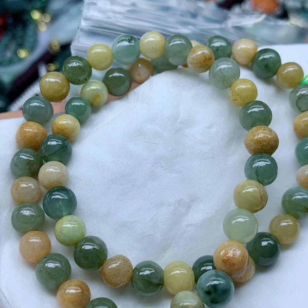 翡翠颈饰未镶嵌珠子