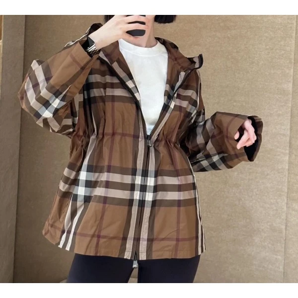 妃鱼/博柏利/聚酯纤维/外套/95新/M8/27