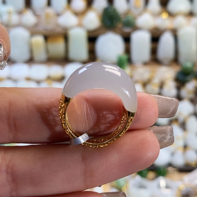 【闪购商品】和田玉戒指18K金镶嵌N****t