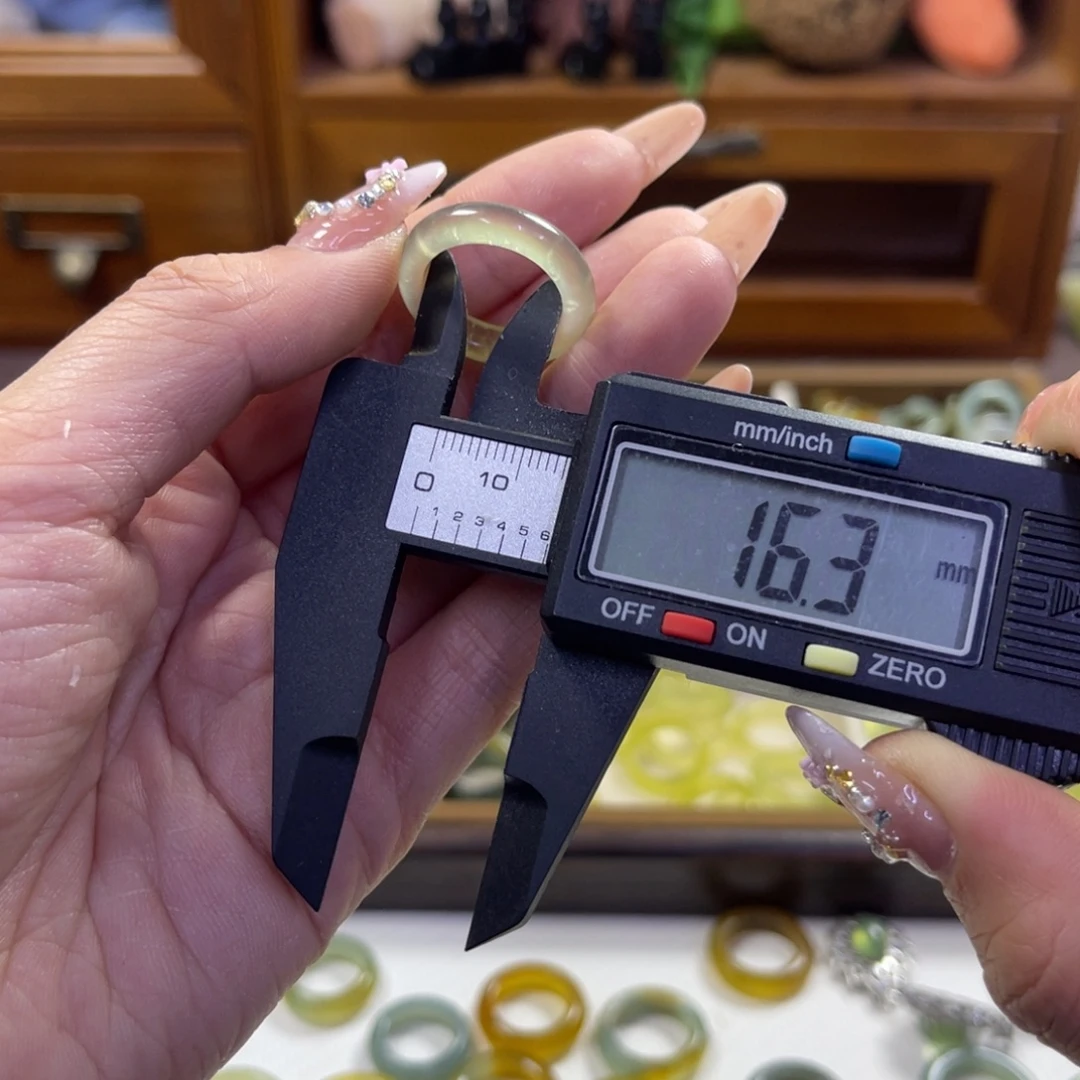 蛇纹石玉未镶嵌手镯117