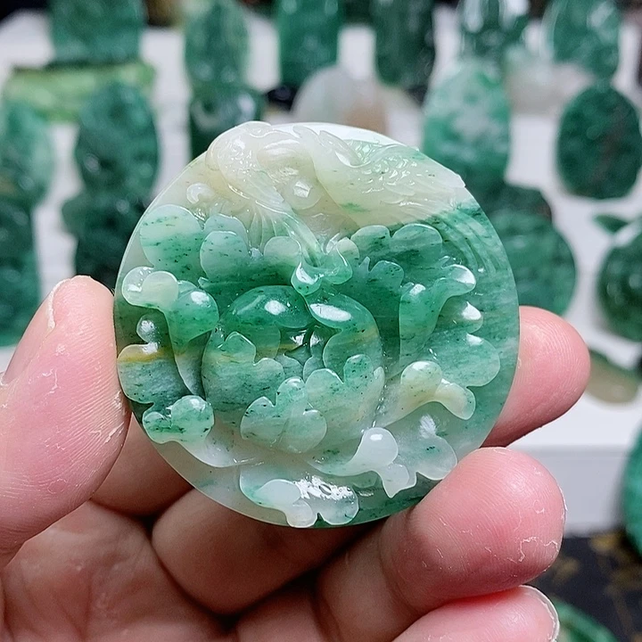 未镶嵌独山玉颈饰