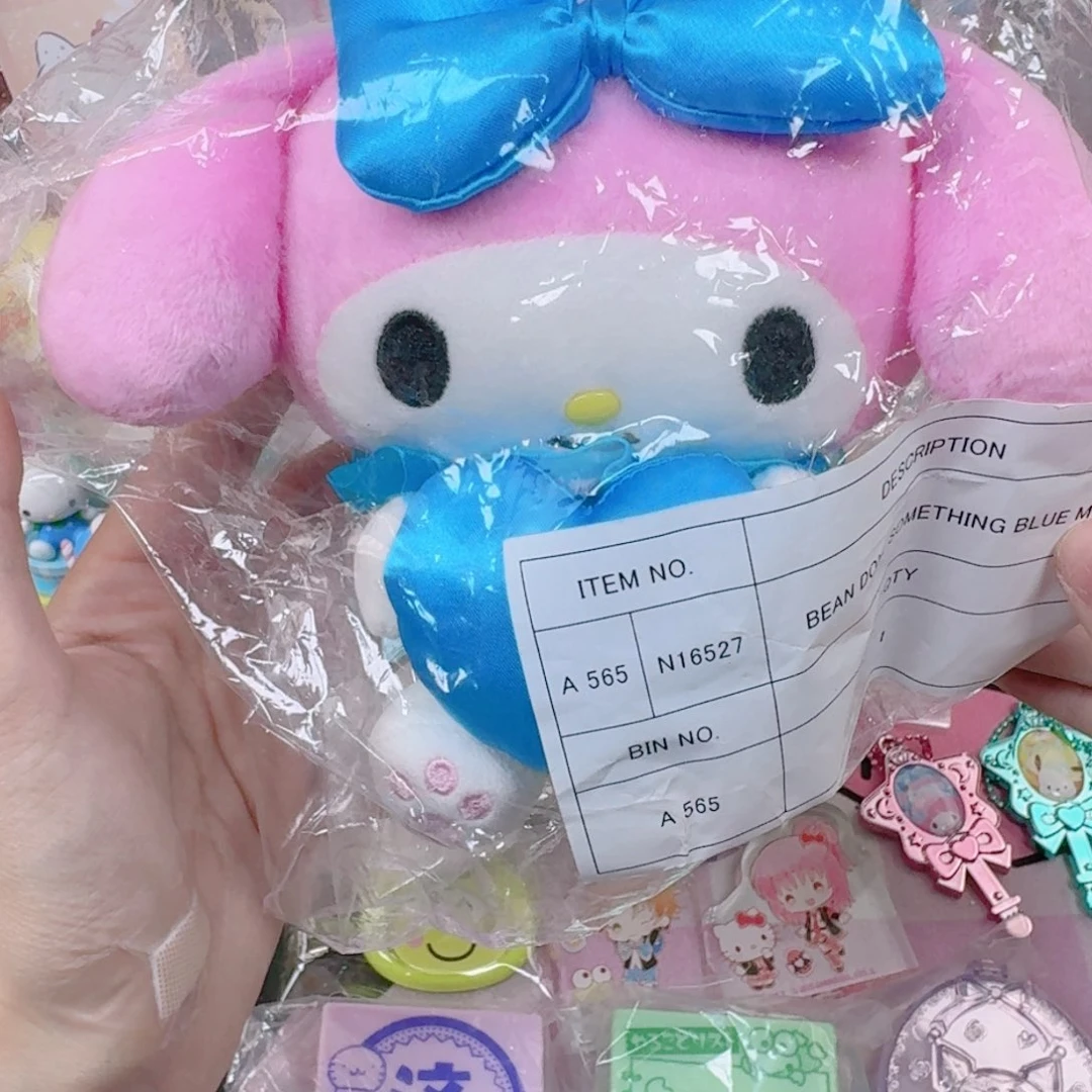 三丽鸥美版抱爱心美乐蒂毛绒小公仔