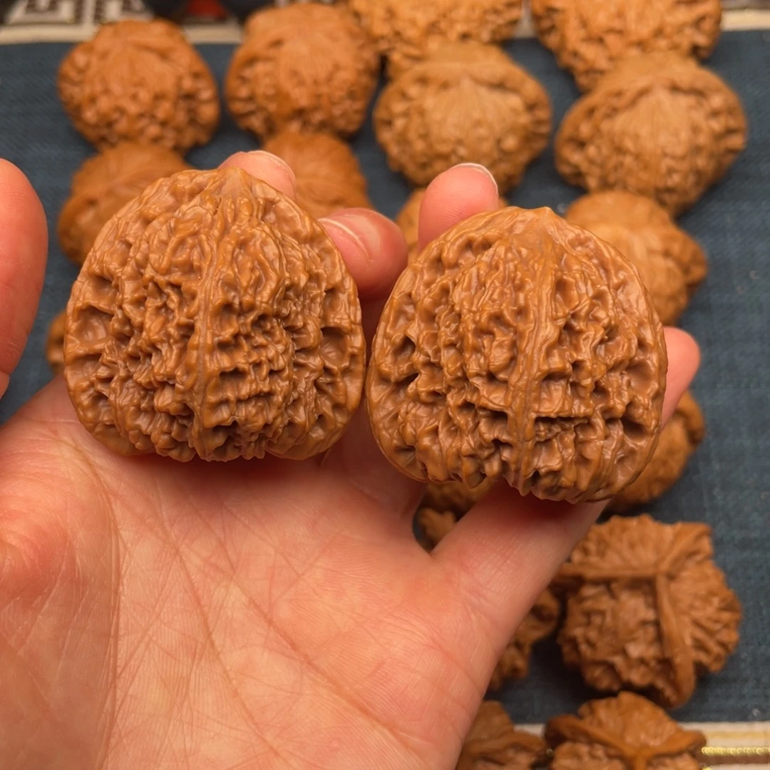 文玩核桃把件42全品毕业高炮南疆