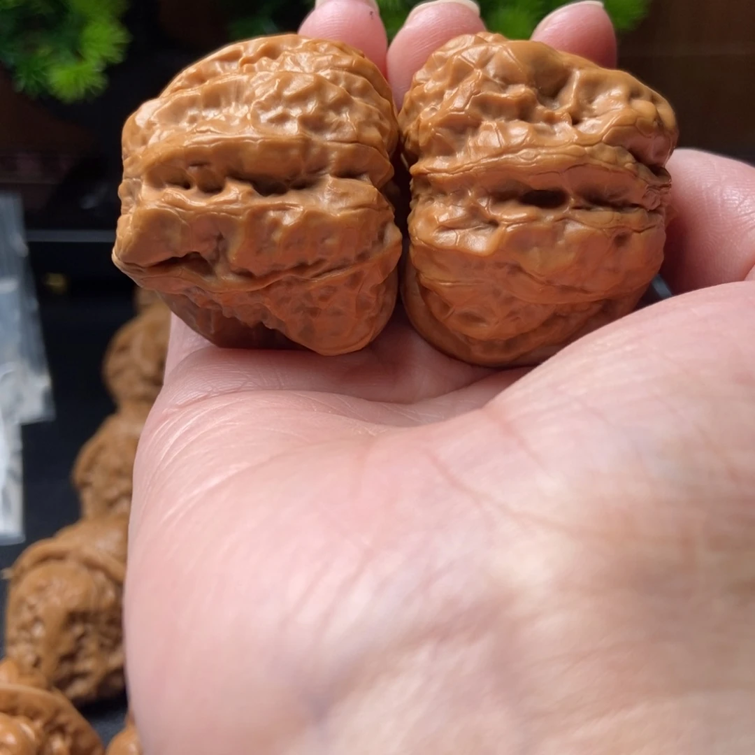 王***乐把件文玩核桃蛤蟆头