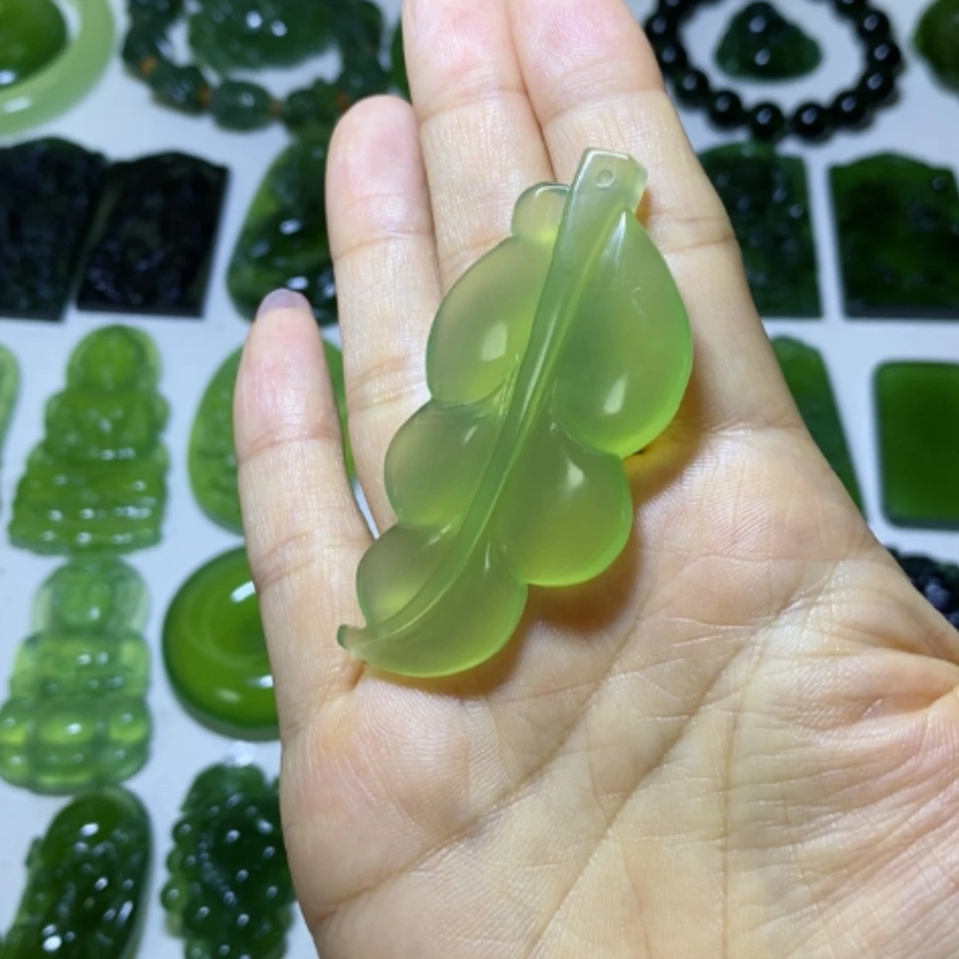 【闪购商品】未镶嵌蛇纹石玉颈饰