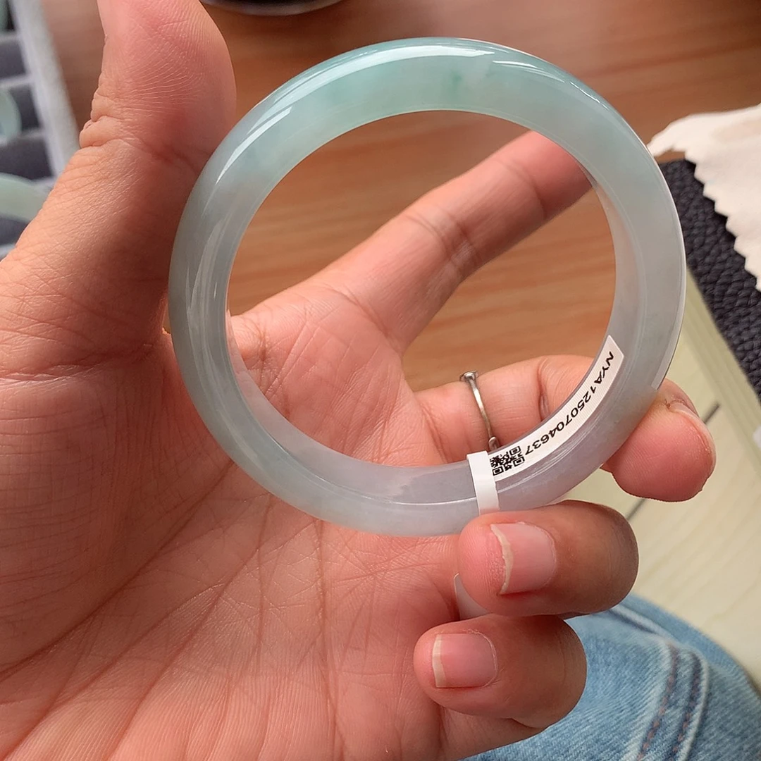 宋***一翡翠未镶嵌手镯3号