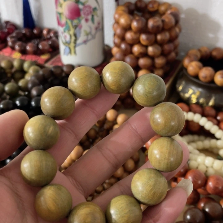 摆件瓷器摆件绿檀