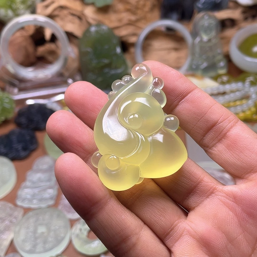 未镶嵌蛇纹石玉颈饰