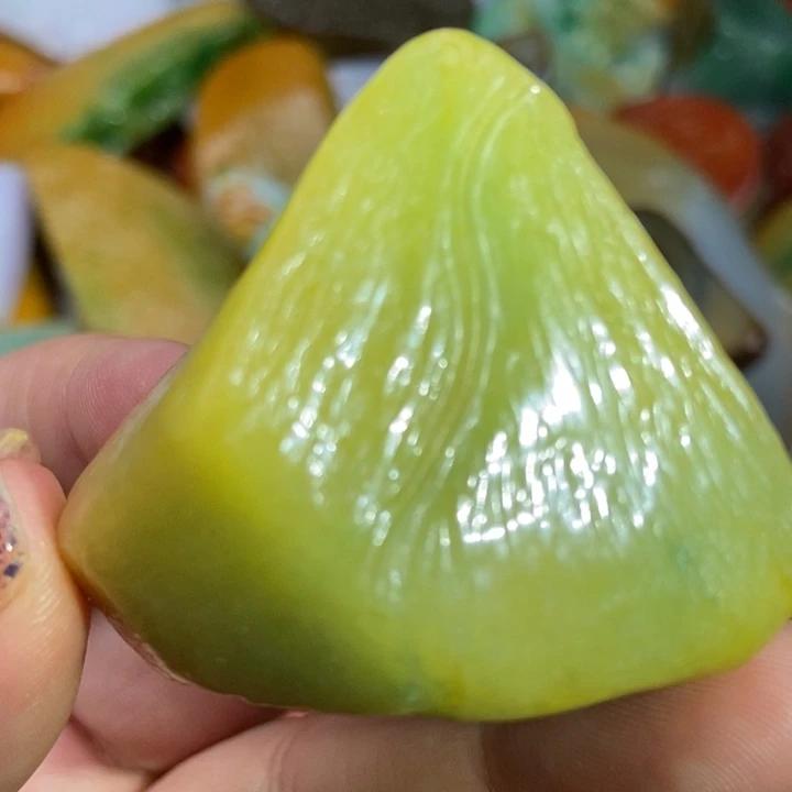 翡翠未镶嵌颈饰缅甸