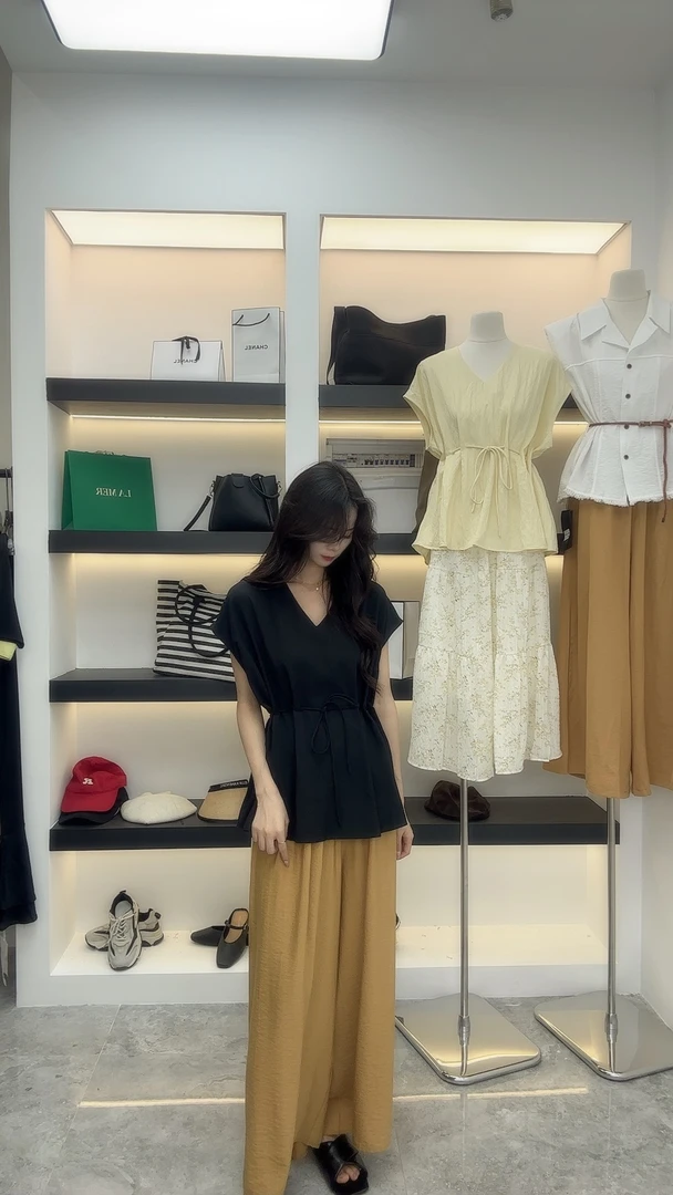 V领拼接百搭女装上衣无袖轻职风连衣裙夏季显瘦气质宽松