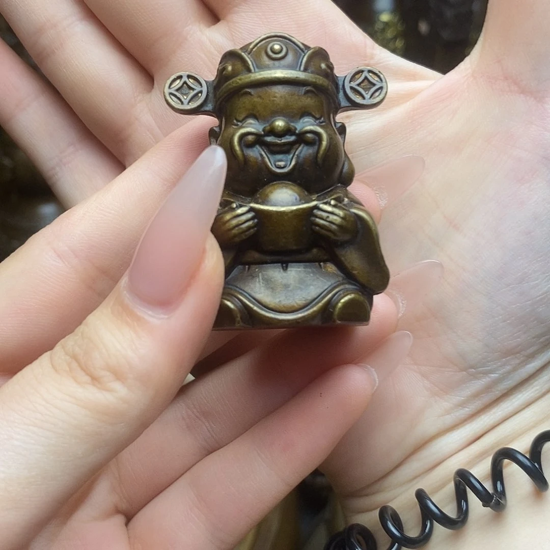 铜器摆件做工精良