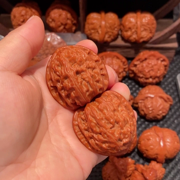 把件文玩核桃38.3尺寸白狮子1063