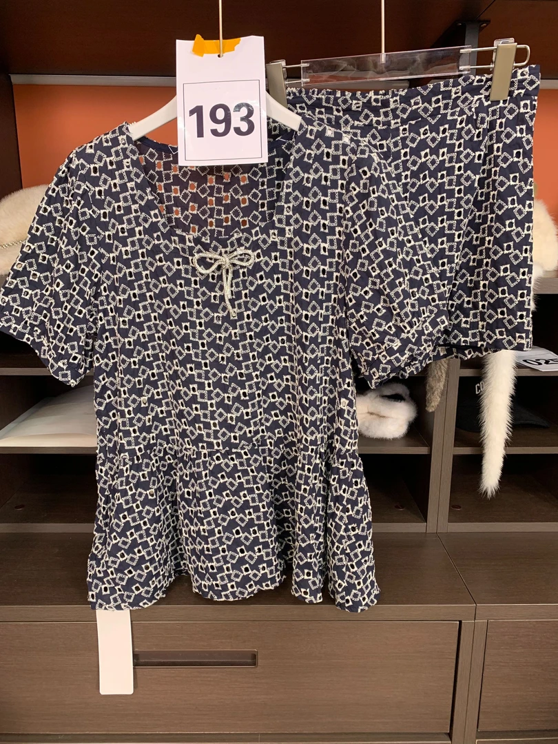 193设计师常规立领服装夏季长袖套装休闲风休闲拉链免烫短袖T恤