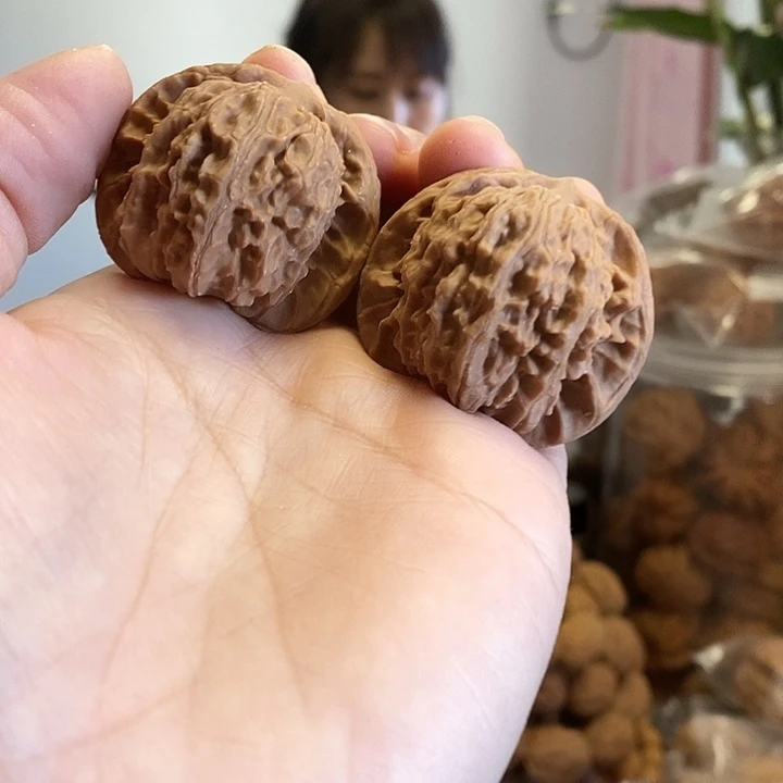 文玩核桃把件39黄杆蜡皮