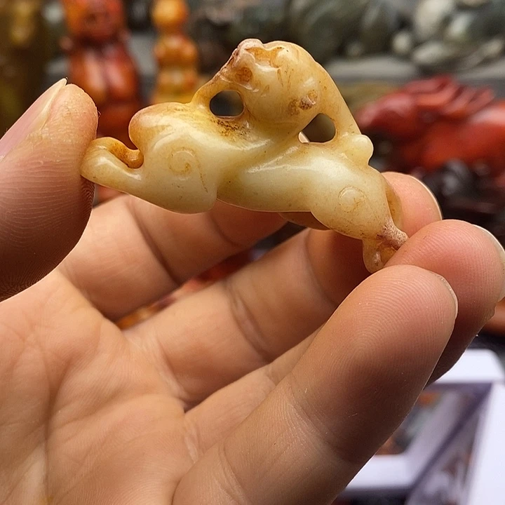 未镶嵌蛇纹石玉颈饰