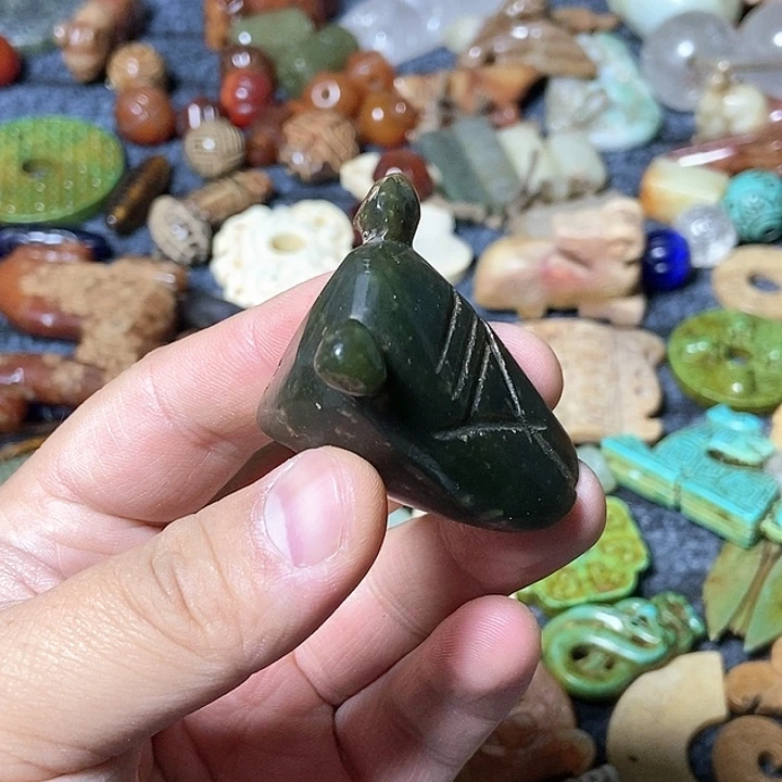 和田玉未镶嵌颈饰109