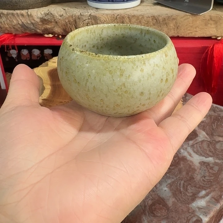 主人杯一个，瓷。。。