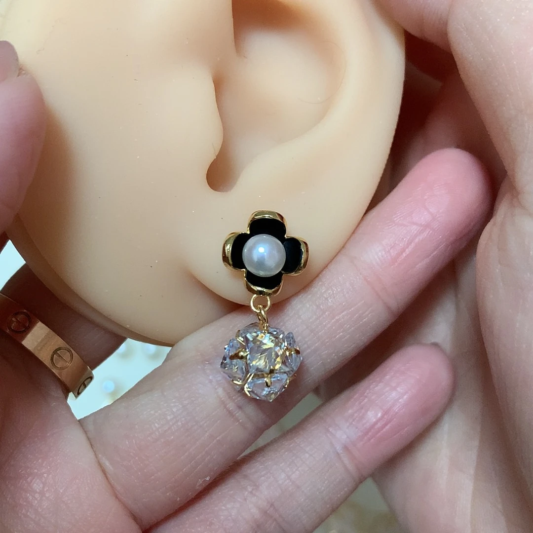 淡水珍珠耳饰合金