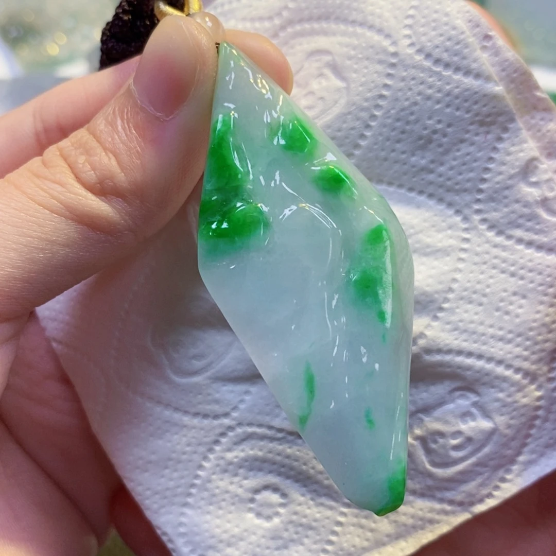 【闪购商品】翡翠吊坠(不含链)未镶嵌8557