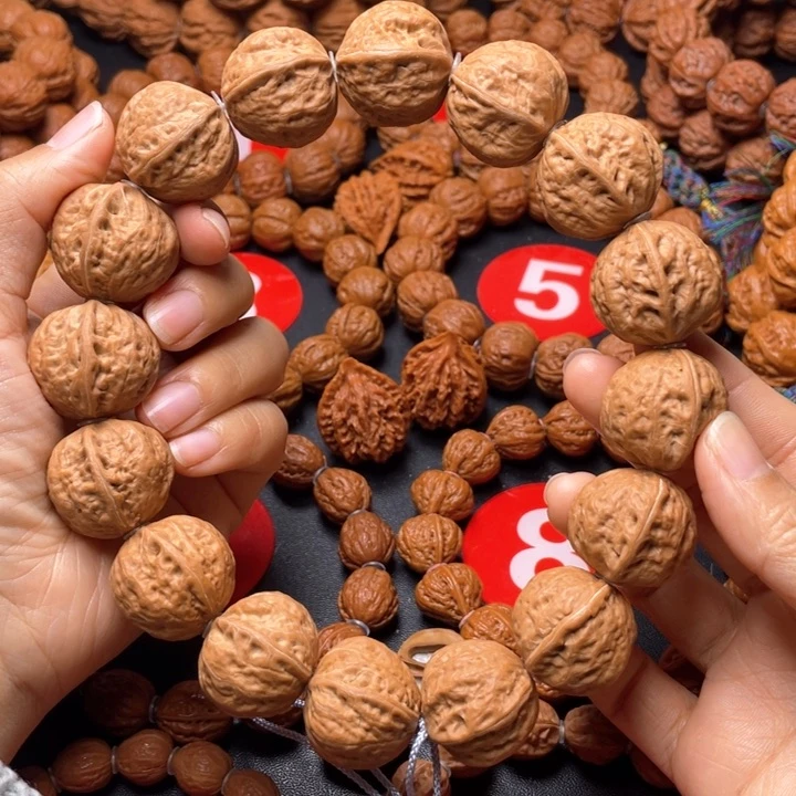 文玩核桃吊坠一道筋