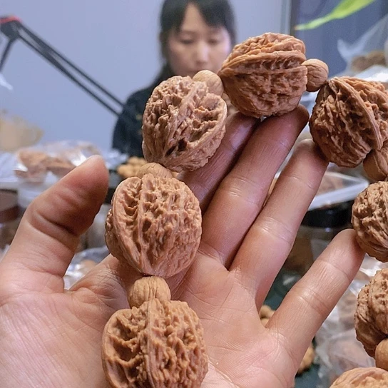 【闪购商品】把件文玩核桃36.5流星雨手持