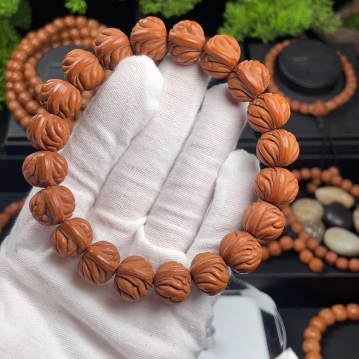 装***强吊坠桃核一代玉龙脊