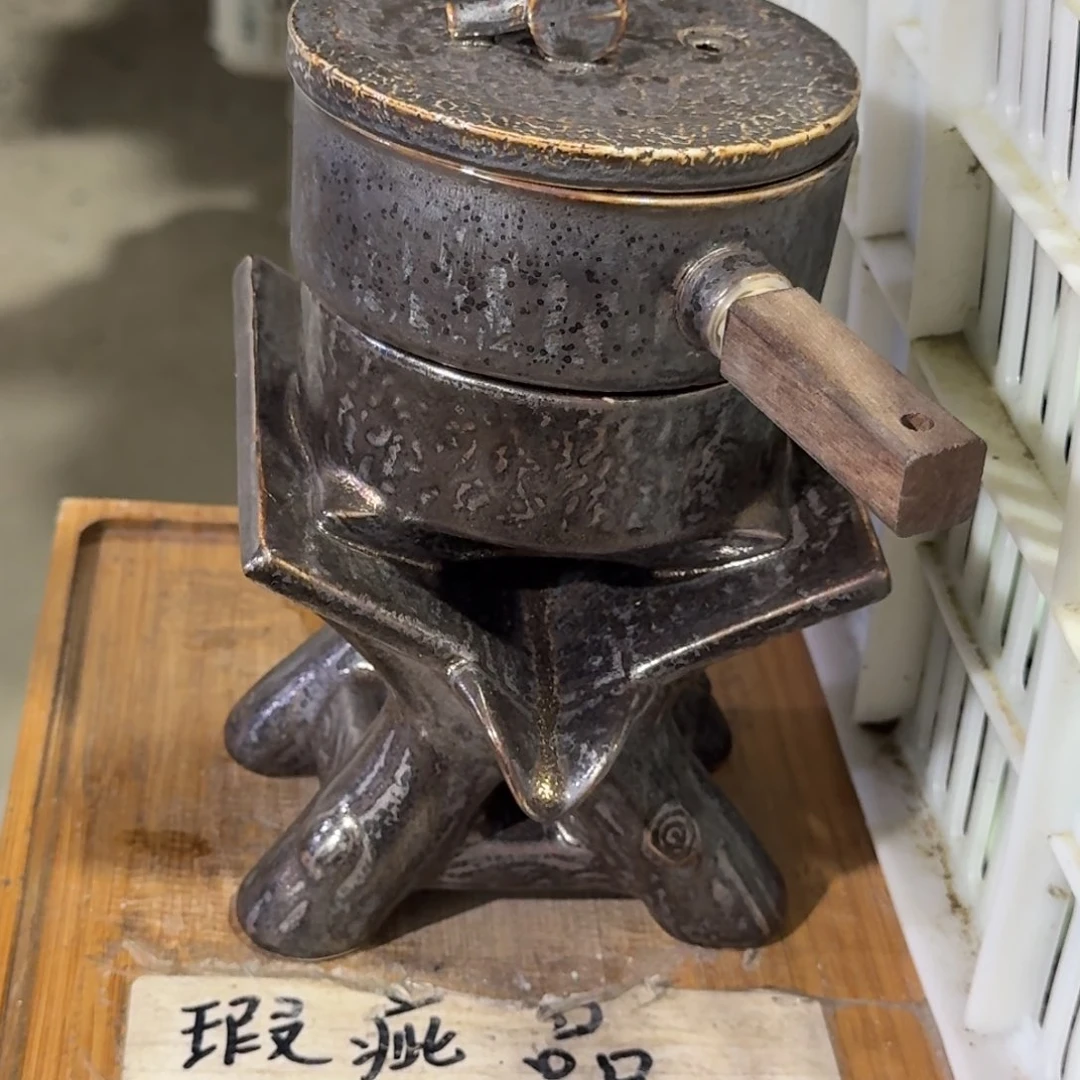 微瑕疵介意勿拍陶瓷器皿A036