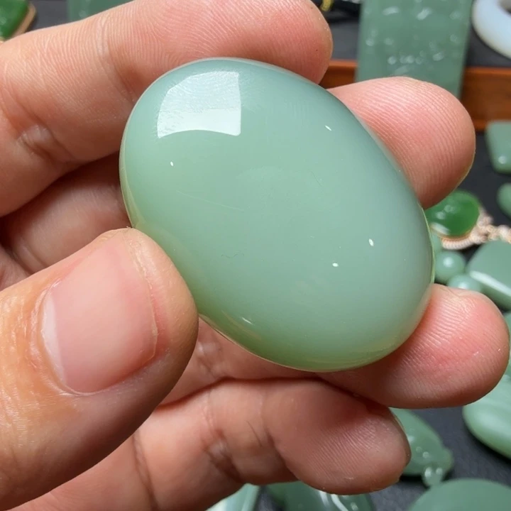 晨***@和田玉未镶嵌颈饰