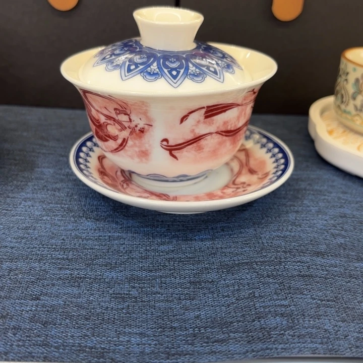 轻轻你家盖碗真好看！!