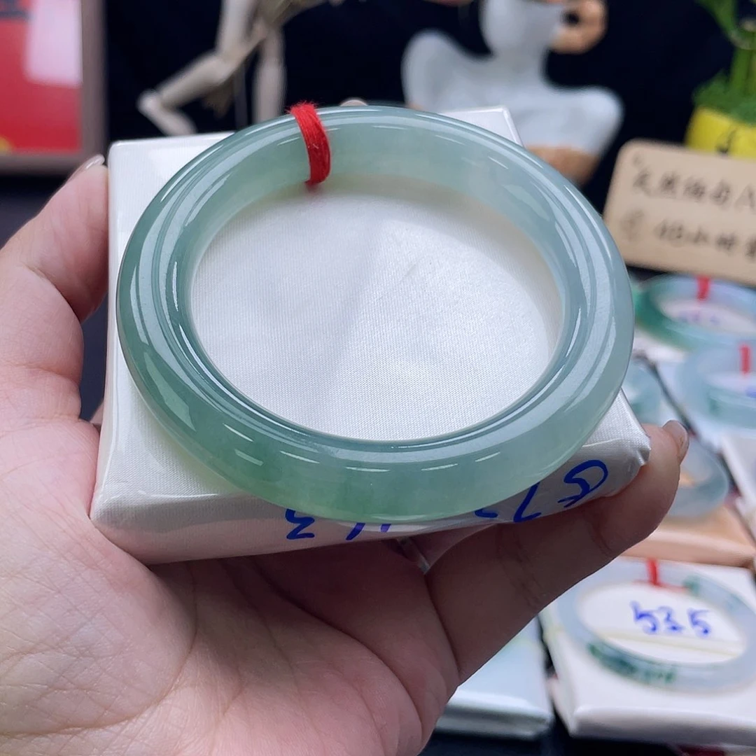 未镶嵌手镯翡翠手镯定金