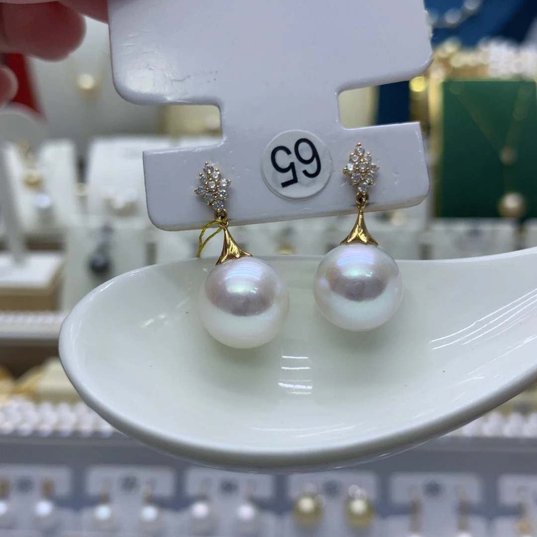 18K金镶嵌淡水珍珠耳饰