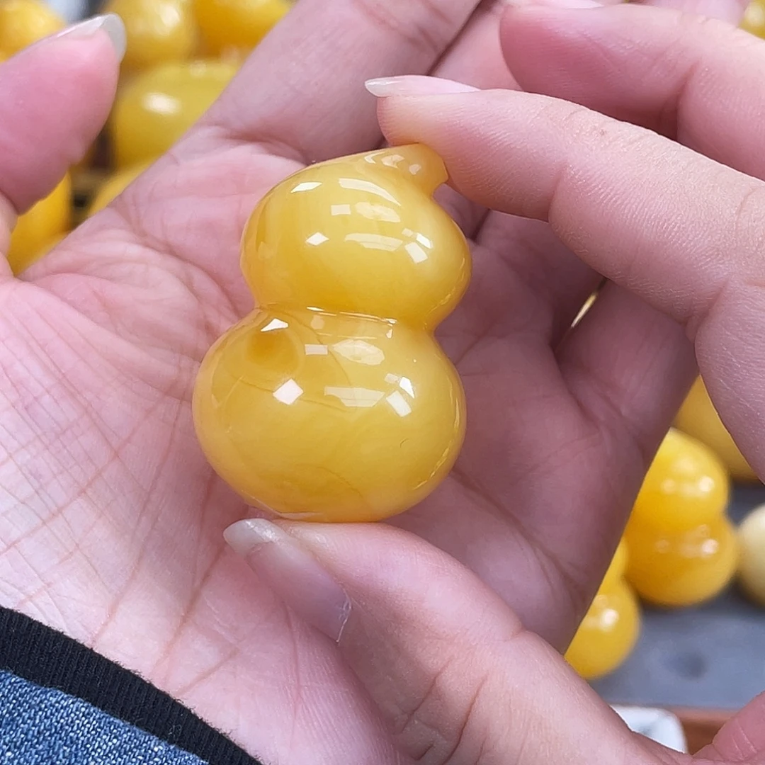 琥珀未镶嵌珠宝奇石h52