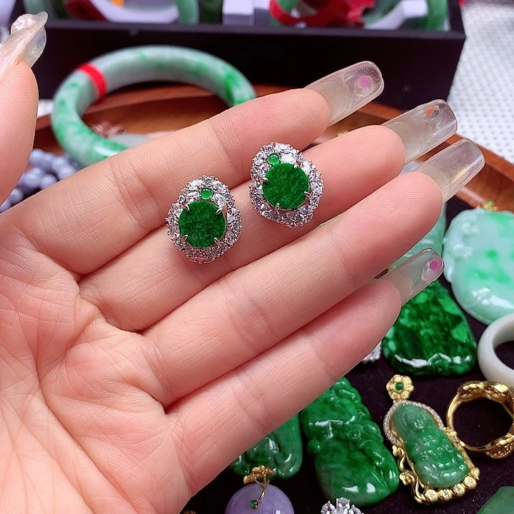 翡翠银S925镶嵌颈饰翡翠