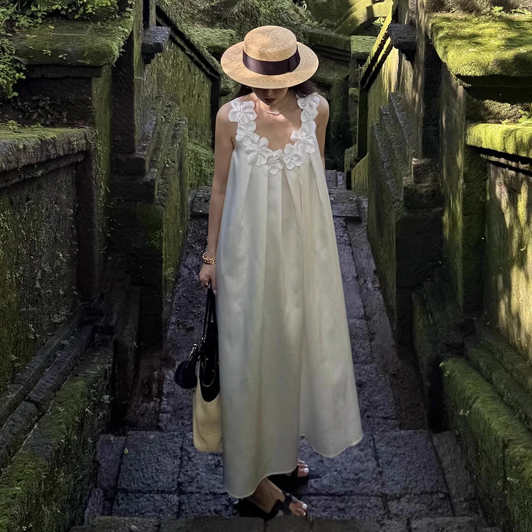 法式气质花朵白色连衣裙女夏季2025新款今年流行爆款无袖吊带长裙
