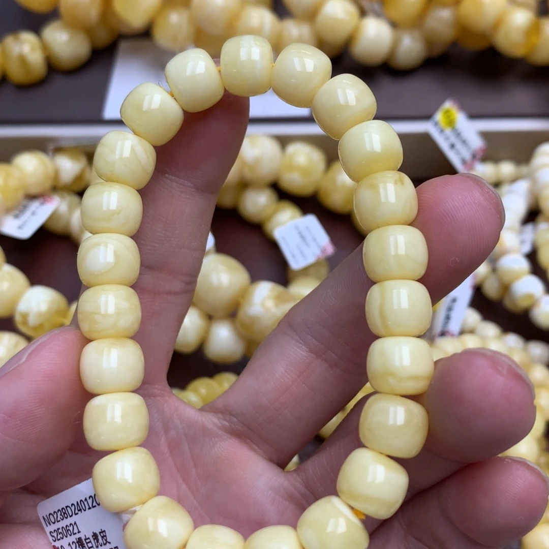 琥珀未镶嵌珠宝奇石9