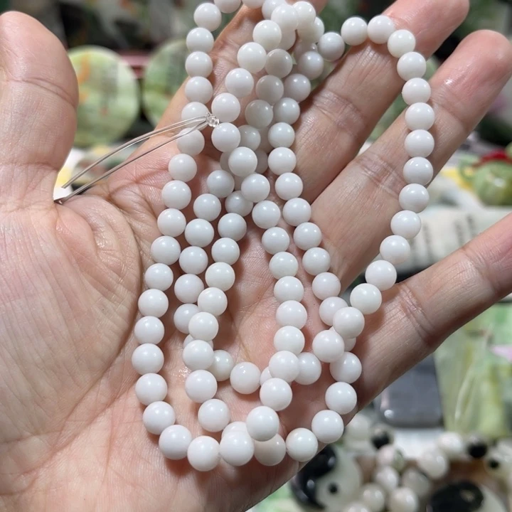 独山玉未镶嵌颈饰