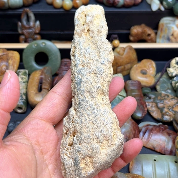 未镶嵌岫岩河磨玉（透闪石质玉）挂件镭*