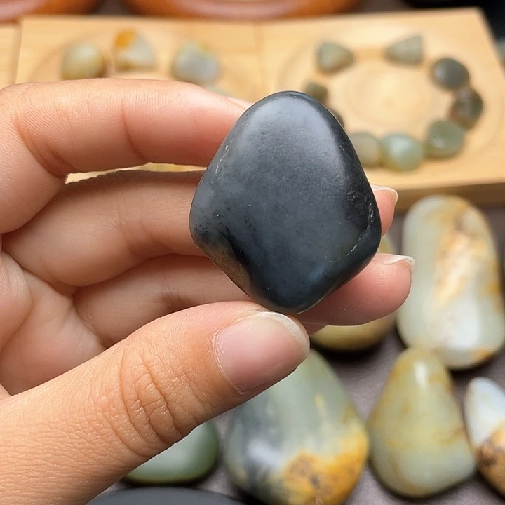颈饰未镶嵌和田玉2