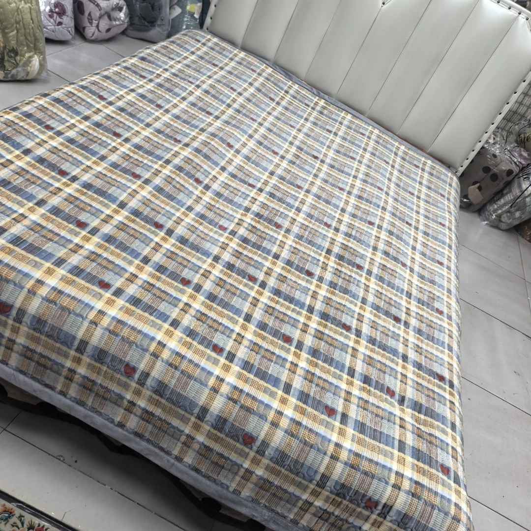 牛奶绒宽边床盖《爱心蓝格》2米✕2.3米