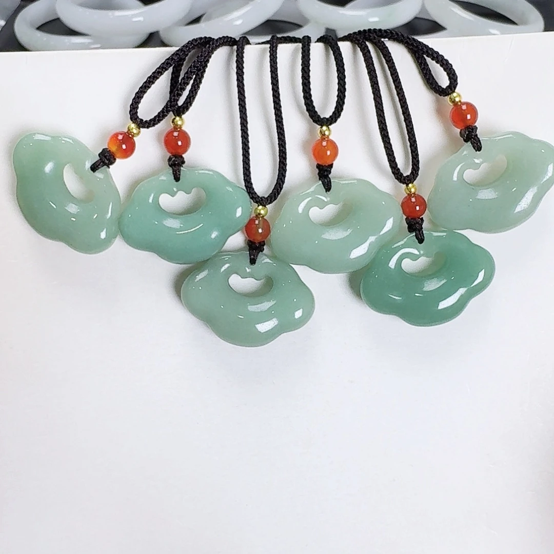 石英质玉未镶嵌颈饰如意锁多样性发其一