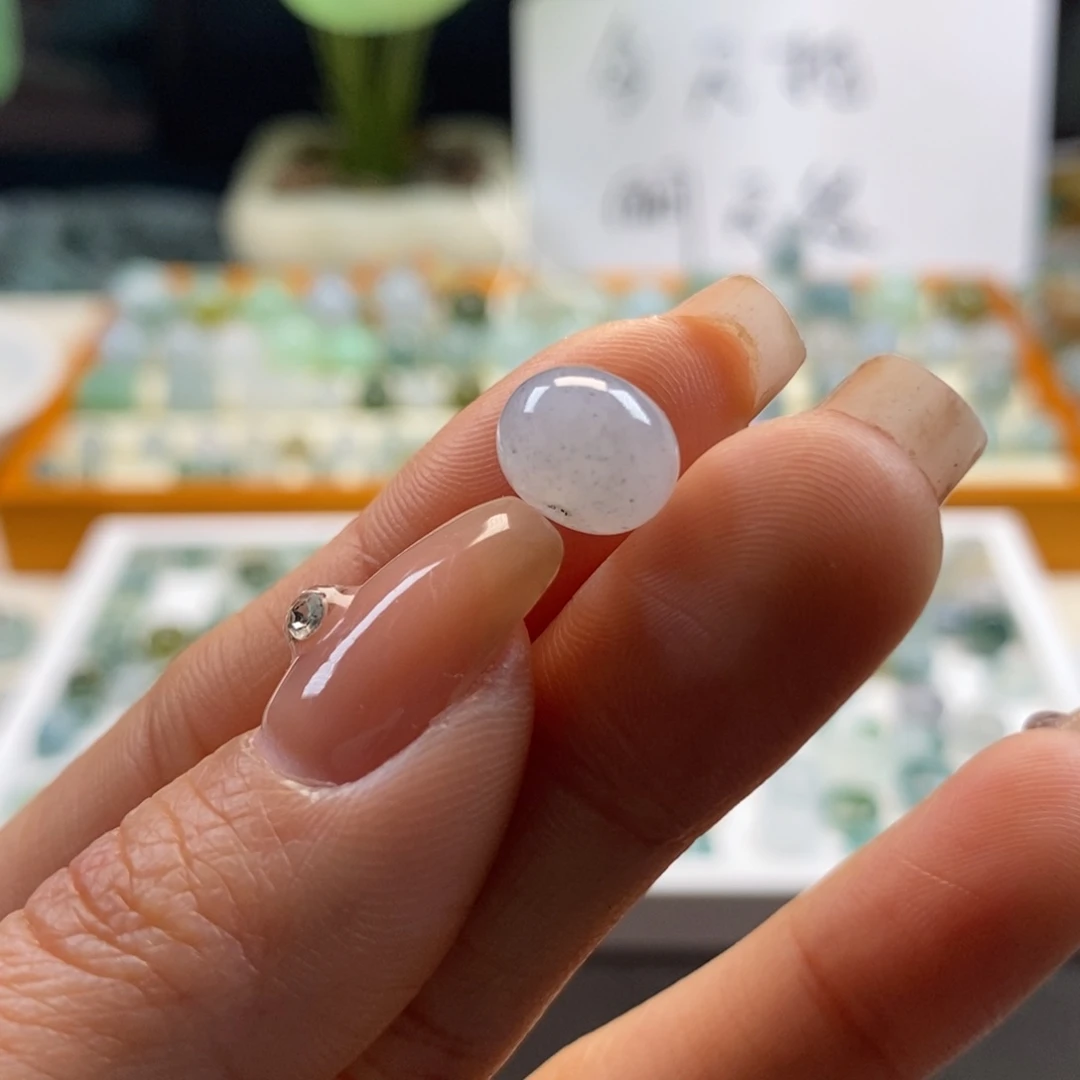 翡翠散珠天然翡翠乌鸡9.8×7.4