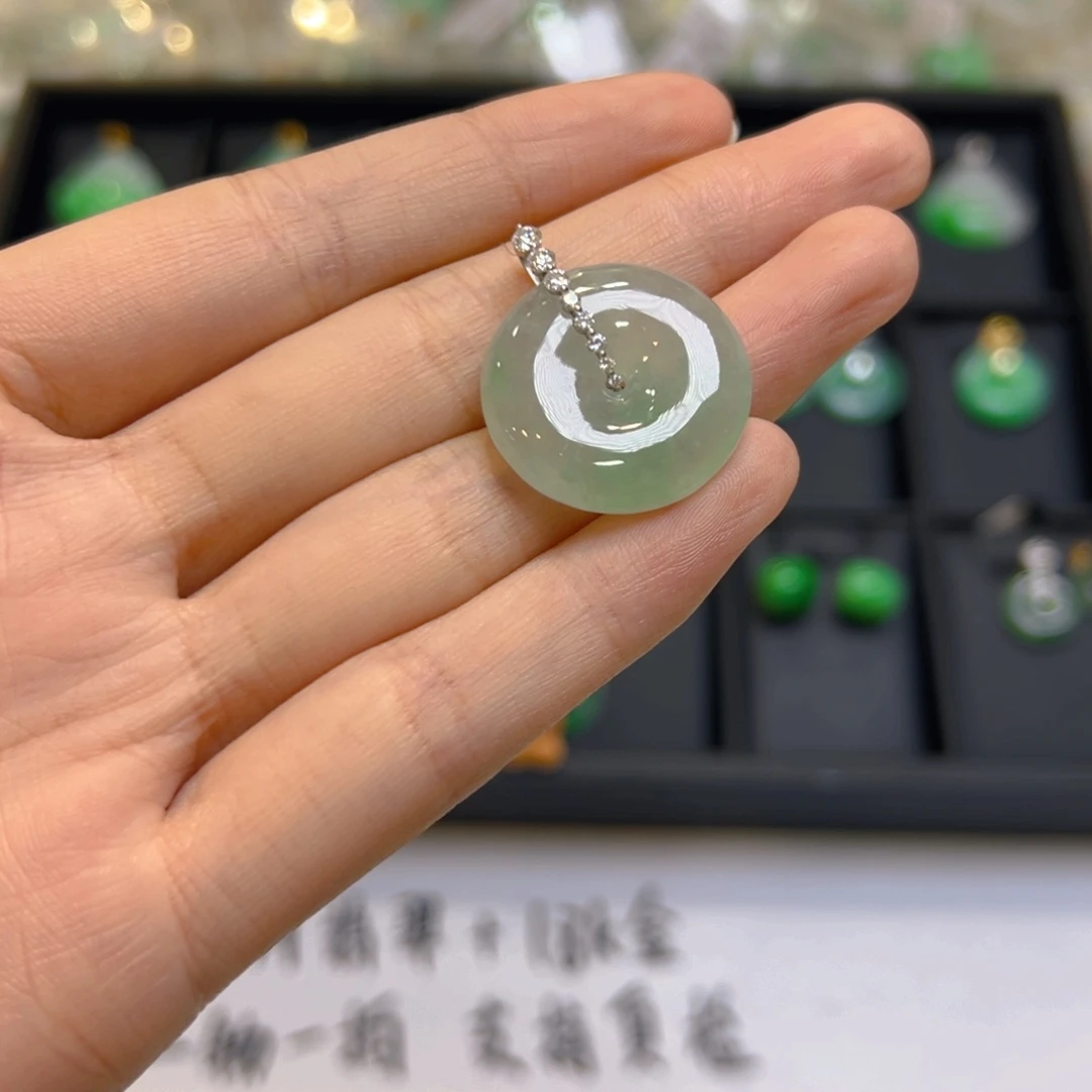 翡翠18K金镶嵌吊坠(不含链)