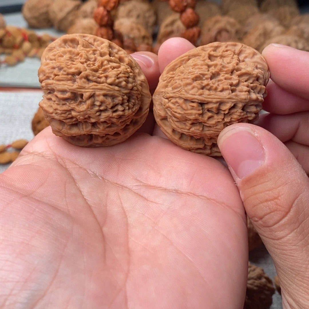 文玩核桃吊坠天残脚南疆石42